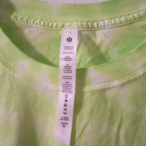 Lululemon women's t-shirt